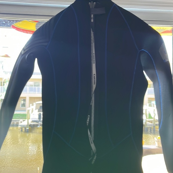 Cressi Pentagon nylon neoprene men’s wet suit.  Practically brand new. - Picture 3 of 6